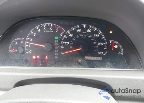 2005 Toyota Camry Xle from USA, damaged, VIN JTDBE30K553025138